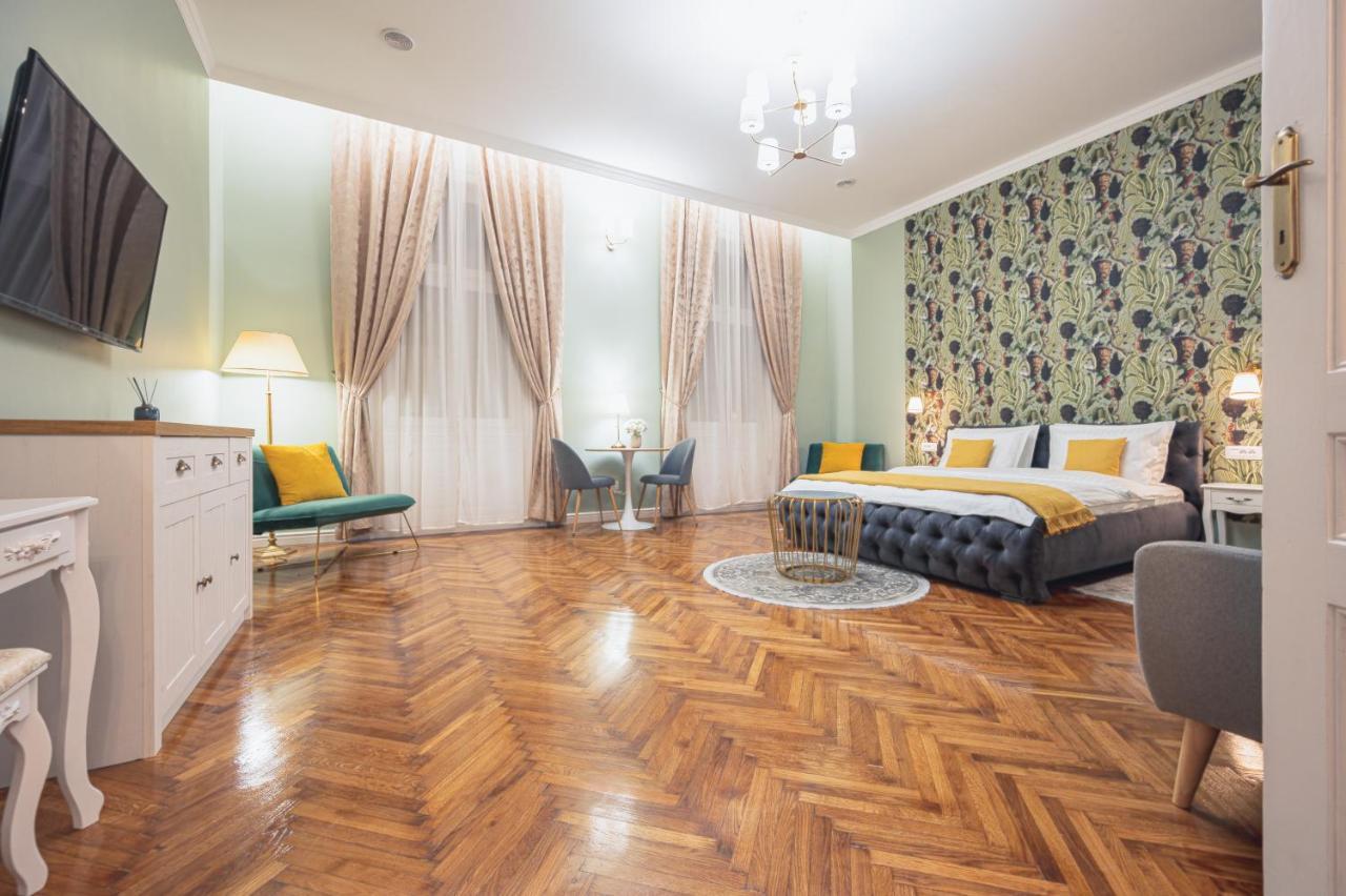 Central Park Apartments Oradea Buitenkant foto