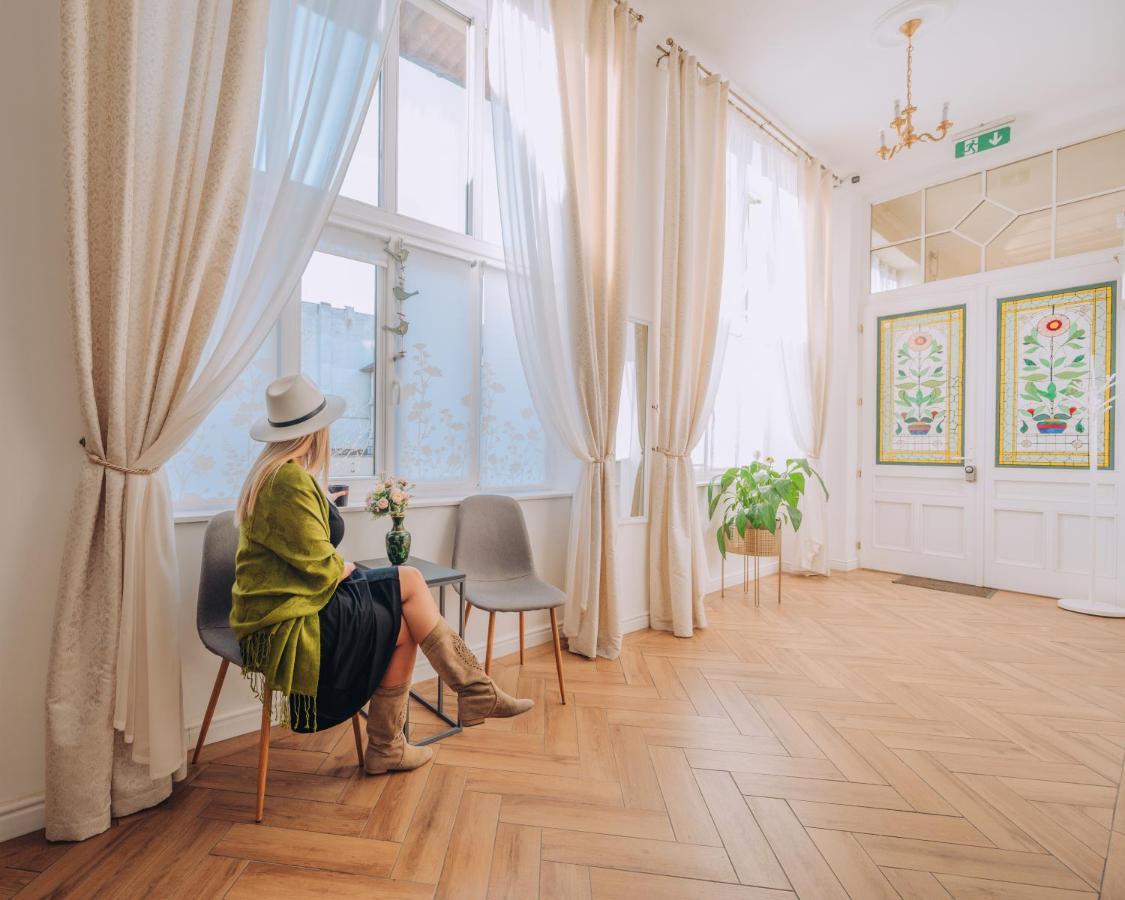 Central Park Apartments Oradea Buitenkant foto