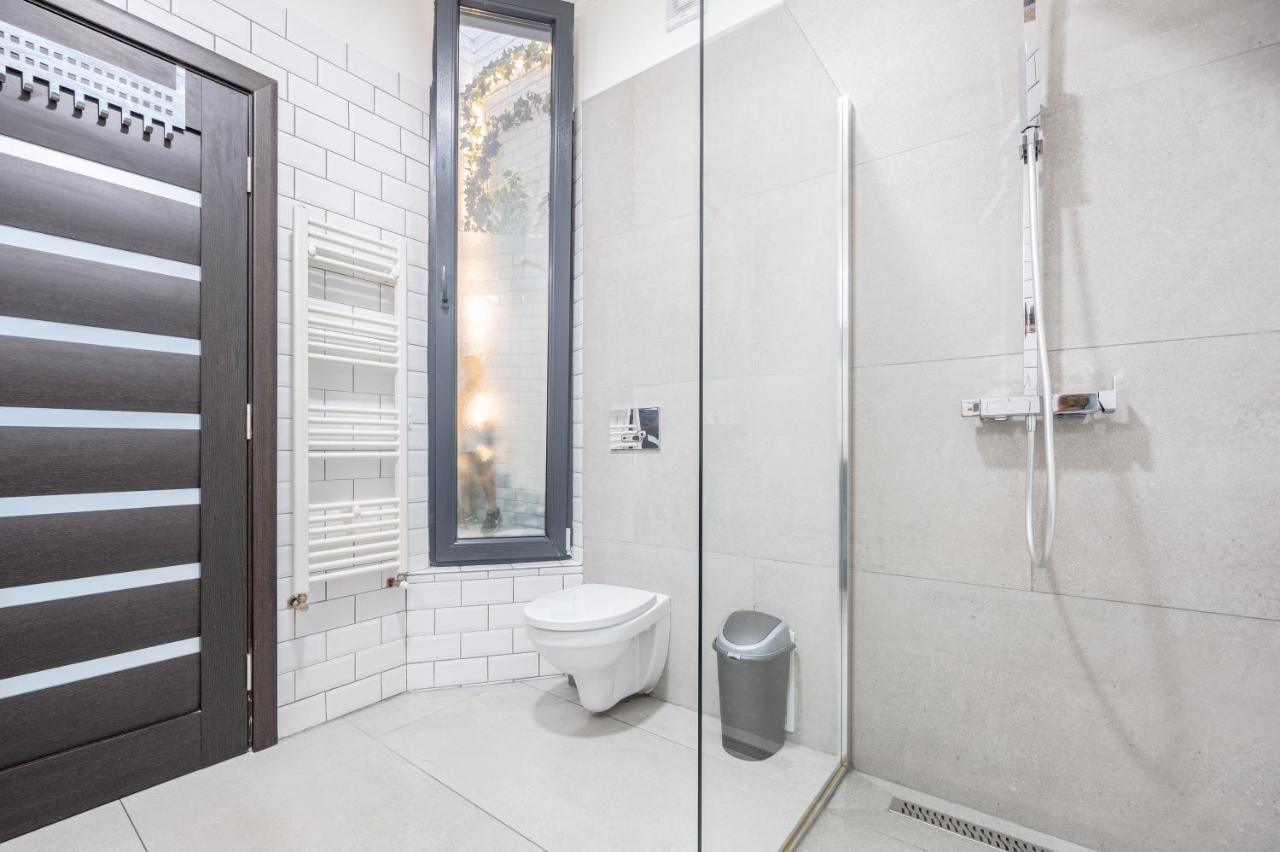 Central Park Apartments Oradea Buitenkant foto